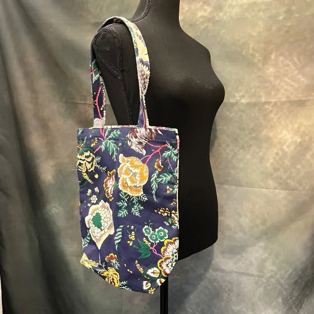 Tory Burch Happy Times‎ Floral Print Reversible Tote Bag Cream Navy Blue